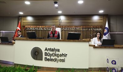 Antalya Büyükşehir Belediye Meclisi yeni periyodun birinci toplantısını yaptı