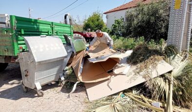 Ayvalık Belediyesi, Bayram Tatilinde Yaklaşık 15 Bin Ton Çöp Topladi