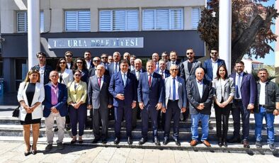 Lider Tugay bayramın birinci günü Urla ve Çeşme’de yurttaşlarla buluştu