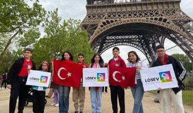 LÖSEV yurtdışı seyahatlerine devam ediyor. Lösemi ile çaba eden ve tedavi mühletince LÖSEV’den takviye alan çocuklar dünyayı geziyor