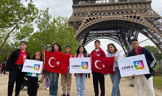 LÖSEV yurtdışı seyahatlerine devam ediyor. Lösemi ile çaba eden ve tedavi mühletince LÖSEV’den takviye alan çocuklar dünyayı geziyor