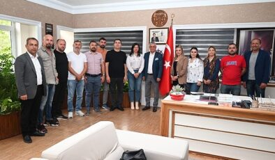 Minik futbolcuların velilerinden teşekkür ziyareti