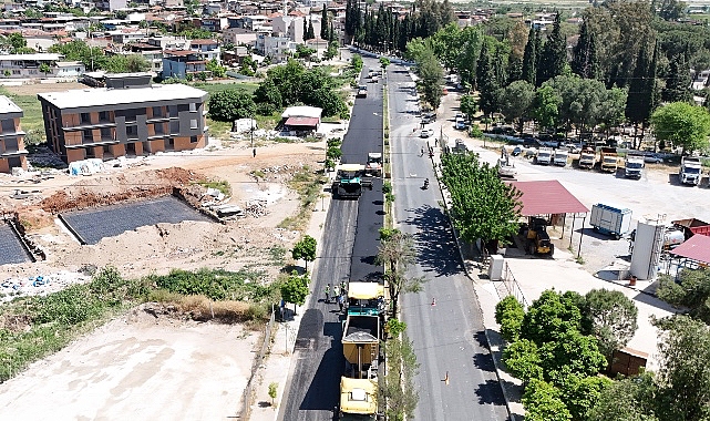 Aydın Büyükşehir Belediyesi, kent genelinde vatandaşlar için daha inançlı ve konforlu yollar oluşturmaya devam ediyor