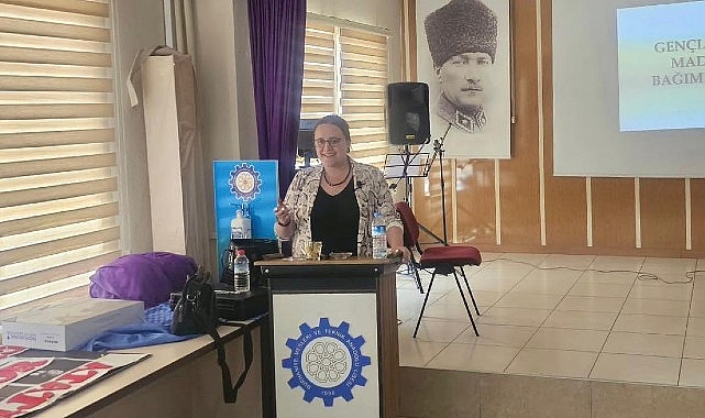 Burhaniye Belediyesi’nden Bağımlılıkla Uğraş Semineri