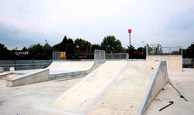 Büyükşehir’den Gölcük kıyısına skate park