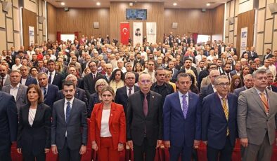 Çankaya Belediye Başkanı Hüseyin Can Güner, Toplumsal Demokrasi Derneği’nin düzenlediği “21’inci Yüzyılda Yeni Toplumsal Demokrat Belediyecilik” paneline mesken sahipliği yaptı