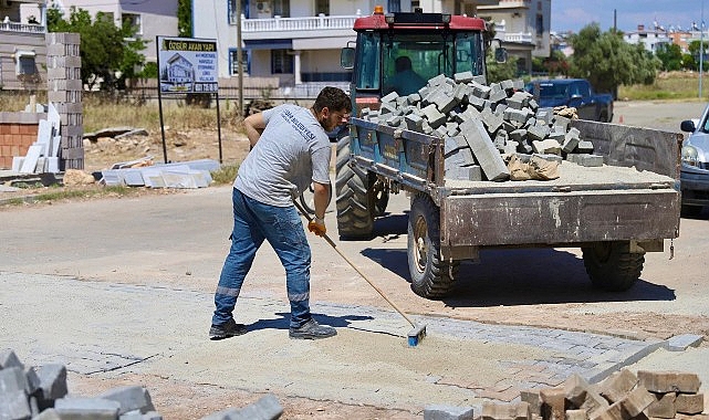 Didim’de Yol Bakım ve Tamir Çalışmaları Devam Ediyor