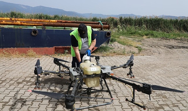 Edremit’te sinekle gayret çalışmaları Drone ile destekleniyor