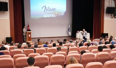 EÜ’de “Din ve Paha Olarak İslam” konferansı düzenlendi