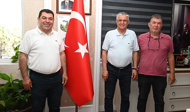 İYİ Parti İlçe Lideri Hüseyin İnan, Kemer Belediye Başkanı Necati Topaloğlu’na nezaket ziyaretinde bulundu