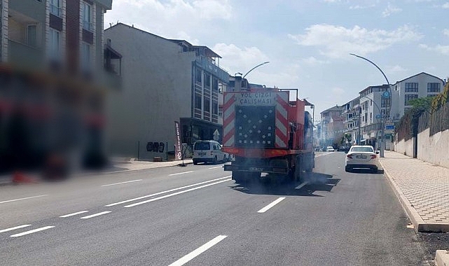 Körfez Mevlana Caddesi’nde yol çizgileri de tamam