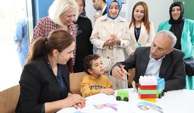 Küçükçekmece’de Bi’Mola Manisiz Ömür Merkezi’ni hizmete açtı