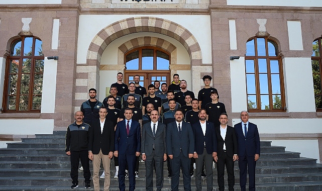 Lider Altay: Konya Büyükşehir Belediyespor Basketbol Kadrosu Bundan Sonra da Yanınızda Olmaya Devam Edeceğiz