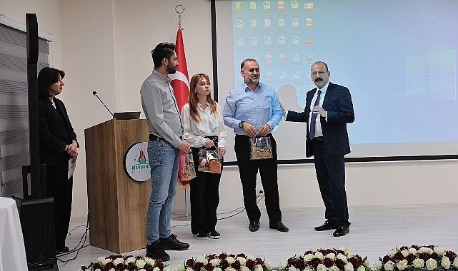 Nevşehir Belediyesi Bayan ve Aile Hizmetleri Müdürlüğü tarafından ‘Aile ve Ailenin Önemi’ bahisli konferans düzenlendi