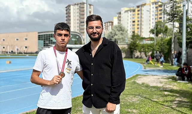 Nevşehir Belediyesi Gençlik ve Spor Kulübü sportmeni Batuhan Ergöz, Kayseri’de gerçekleştirilen U16 – U18 Atletizm Bölgesel Seçme Müsabakalarında bölge şampiyonu oldu