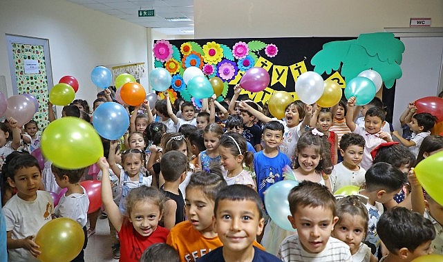 Büyükşehir kreşlerinde karne sevinci