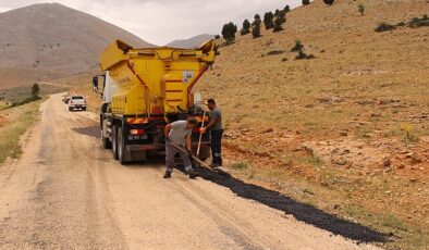 Elmalı Ovacık yoluna bakım tamir yapılıyor