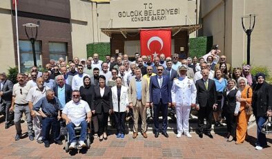 Gölcük’te düzenlenen Kent Bayramlaşması; toplumun her kesitinden temsilciler vatandaşların geniş iştiraki ile gerçekleştirildi