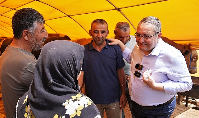 Keçiören Belediye Lideri Dr. Mesut Özarslan, bu yıl baştan aşağı yenilenen Bağlum Kurban Pazarı’nı ziyaret etti