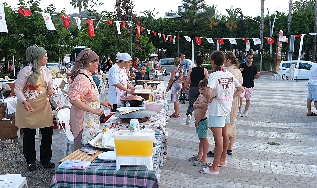 Kemer’de üreten konut hanımları kermesi