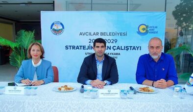 Avcılar’da katılımcılığı arttırmak gayesiyle paydaşların görüşlerini almak için Avcılar Belediyesi 2025 – 2029 yılları Stratejik Plan Çalıştay’ı düzenlendi