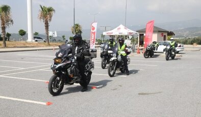 İleri sürüş motosiklet eğitimleri Yenişehir Belediyesinin dayanaklarıyla veriliyor